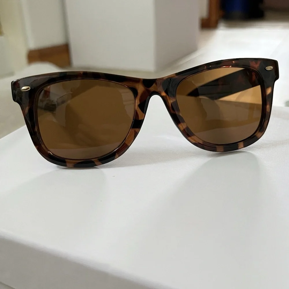 2 Pairs - Betsey Johnson Wayfarer Style Sunglasses |GUC | Pink/Black, Brown